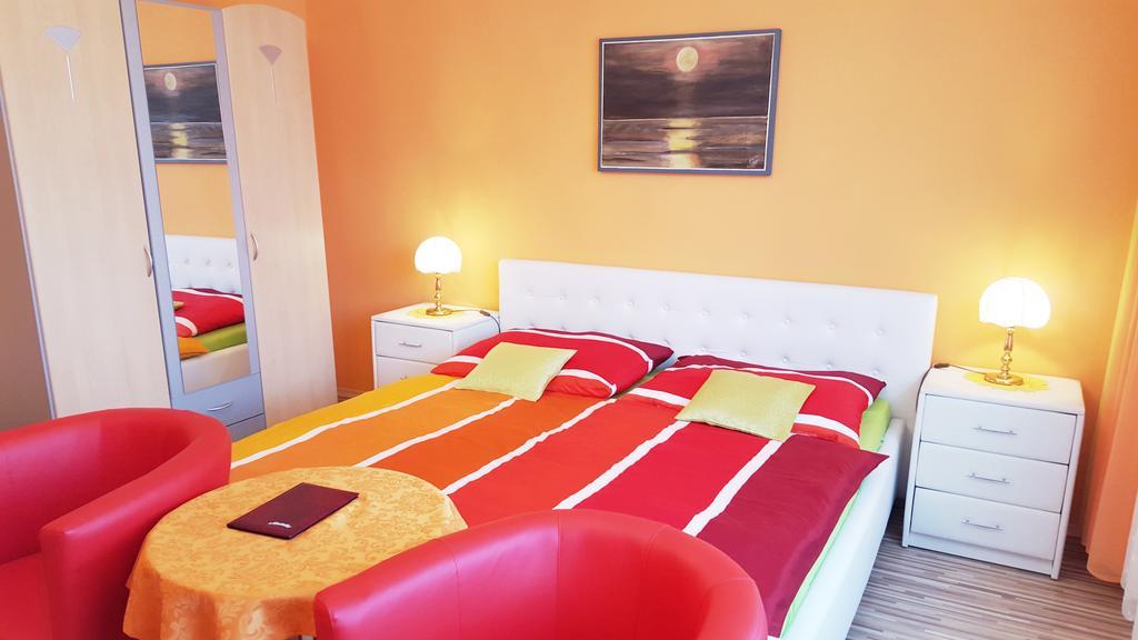 Gästezimmer Wurm Mönchhof Zimmer foto
