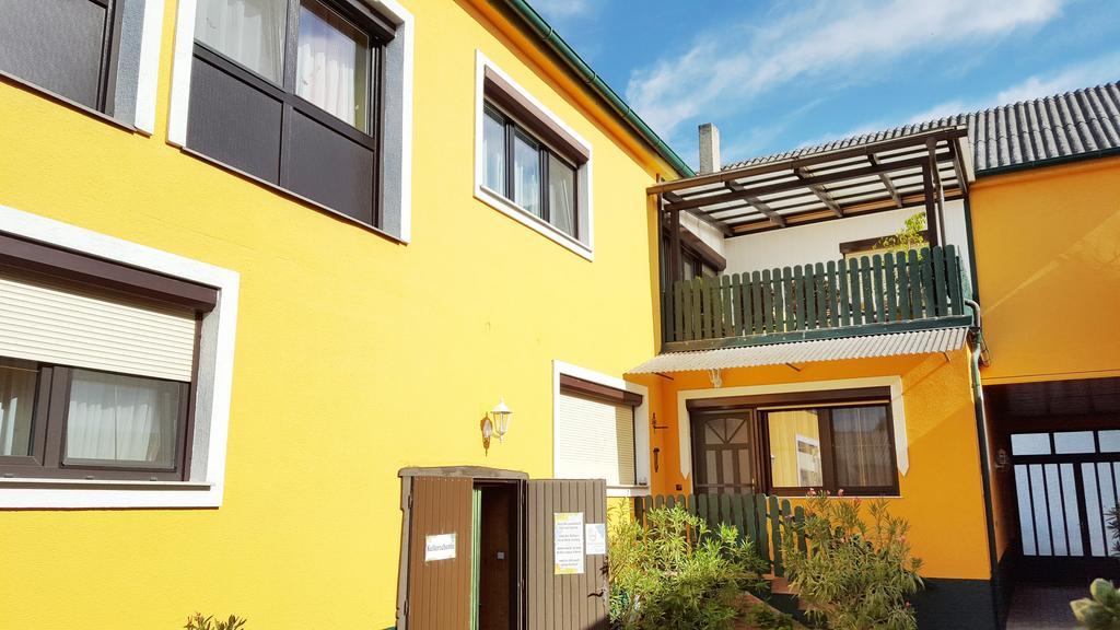 Gästezimmer Wurm Mönchhof Exterior foto
