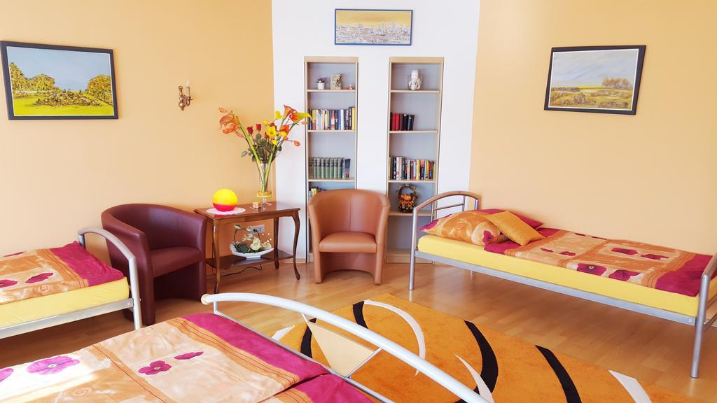 Gästezimmer Wurm Mönchhof Zimmer foto
